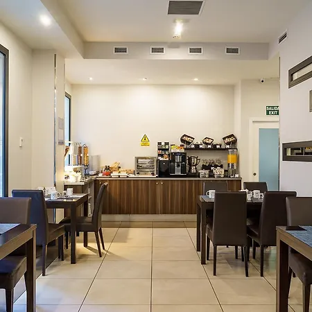 Otel Exe Museos 3*