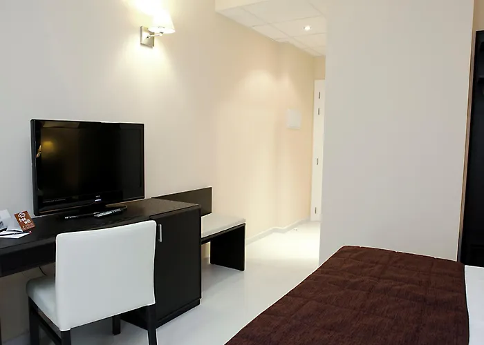 إكس مالاغا موسيوس فندق