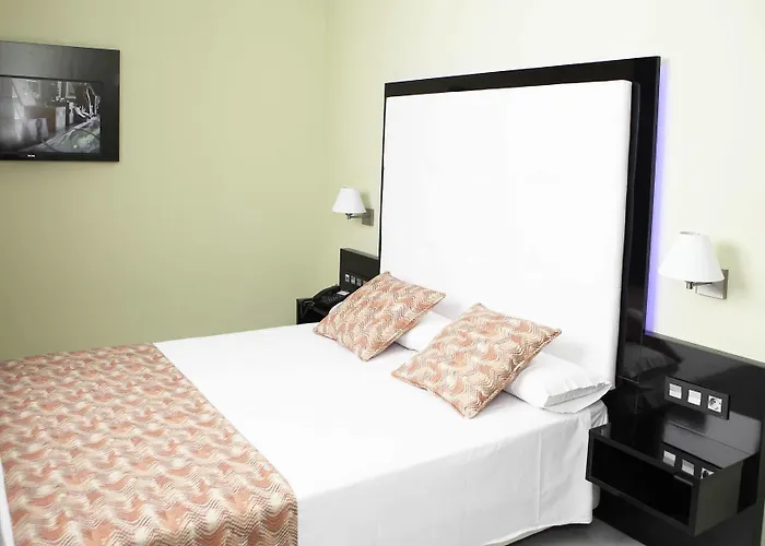 فندق إكس مالاغا موسيوس